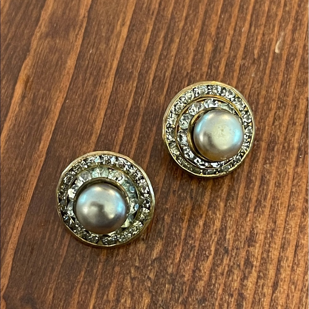 VINTAGE Art Deco Clip On Earrings 🥂
